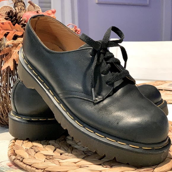 Dr Martens EUC vintage oxfords made in England - Picture 3 of 10